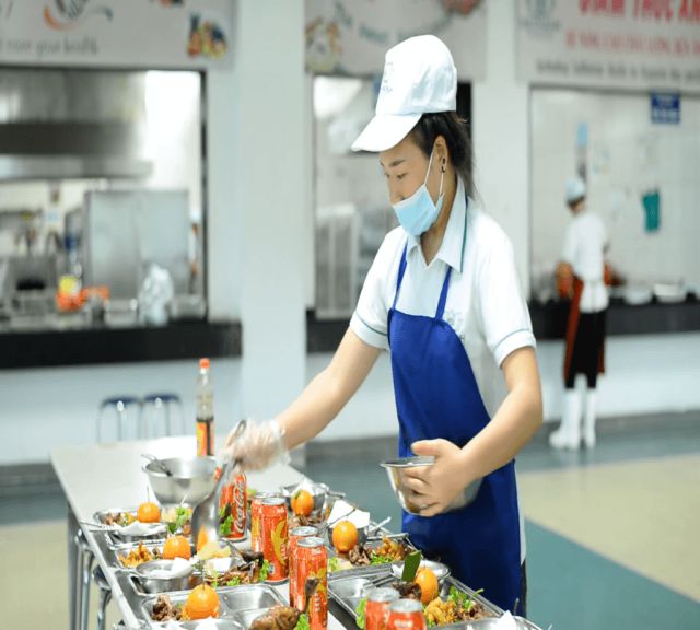 Quy định về điều kiện kinh doanh đối với cơ sở chế biến suất ăn công nghiệp