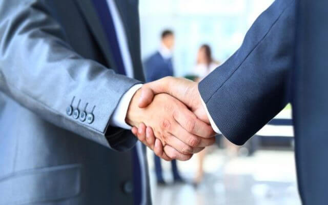 Yêu cầu về người đại diện theo pháp luật là người nước ngoài?